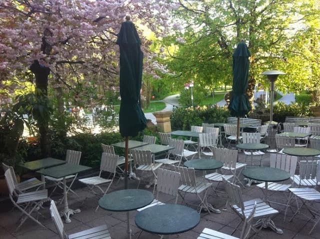 Cafe Königin 43