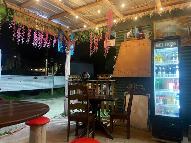 Em's Hideaway