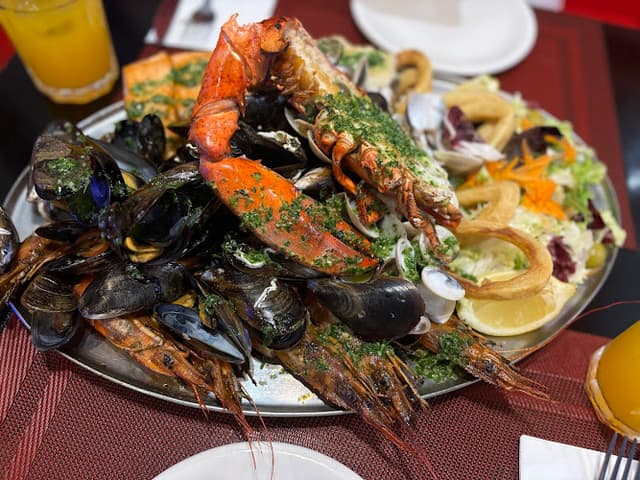 TAPAS AVINYO