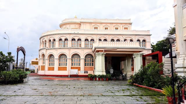 Vivekananda House