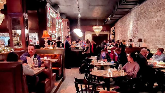 Bavette's Bar & Boeuf