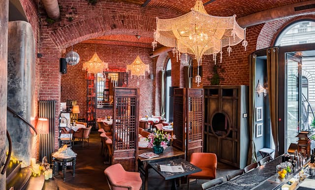 LE'O Restaurant & Bar