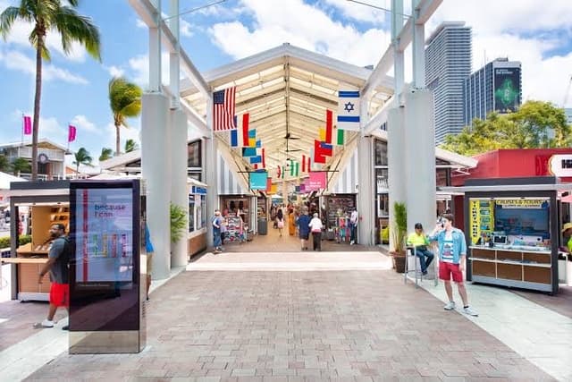 Bayside Marketplace