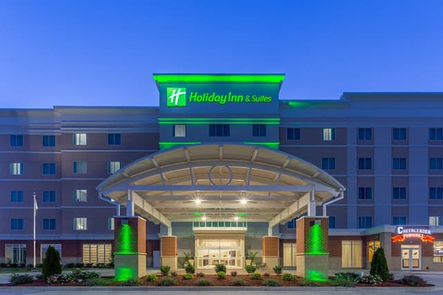 Holiday Inn & Suites Jefferson City, an IHG Hotel