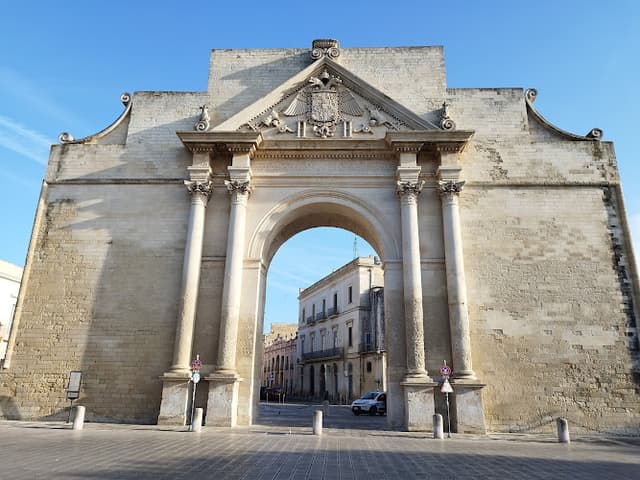 Porta Napoli