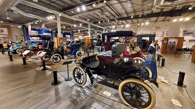 Fountainhead Antique Auto Museum