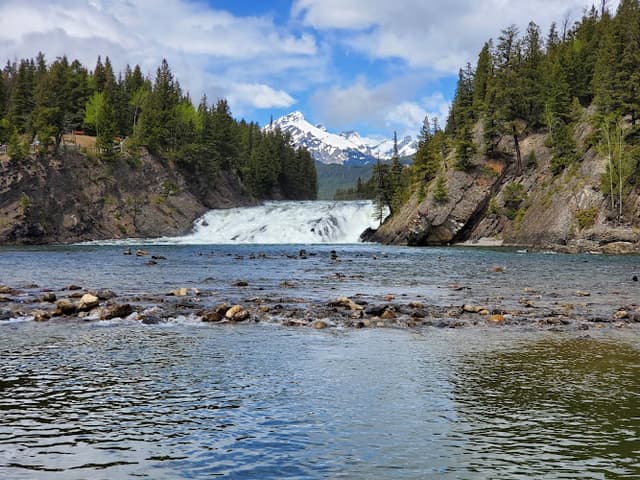 Bow Falls Viewpoint