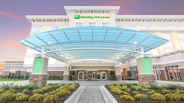 Holiday Inn & Suites East Peoria, an IHG Hotel