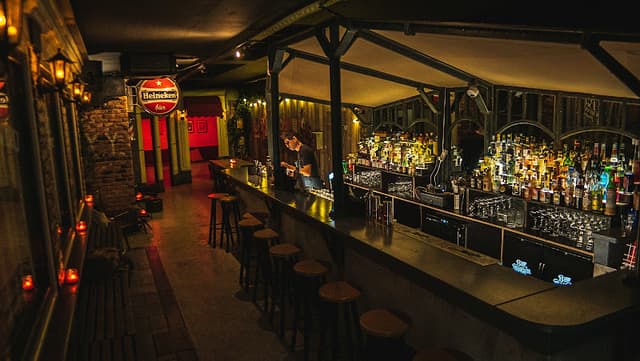 Bar Mokum