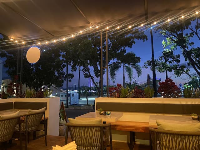 Copper Bonnet Bistro & Bar
