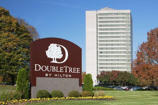 DoubleTree by Hilton Hotel Kansas City - Overland Park