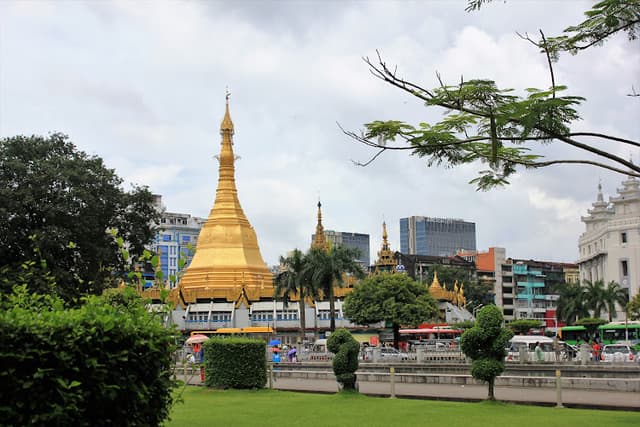 Maha Bandula Park
