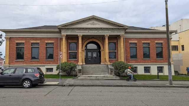Morris Graves Museum of Art
