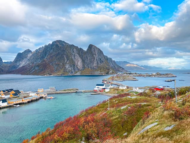 Olenilsøya kystfort