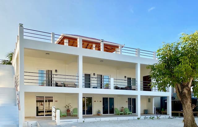 Ashton Court Belize