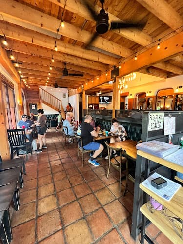 Trailhead Public House and Eatery
