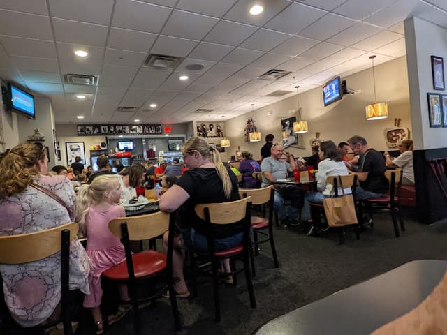 Oscar's Classic Diner