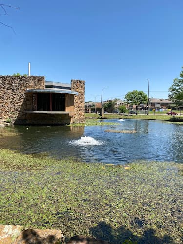 River Legacy Nature Center