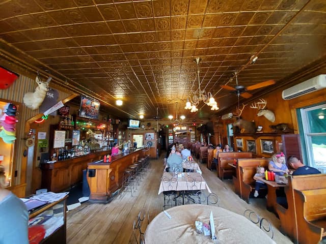 Sleder's Family Tavern