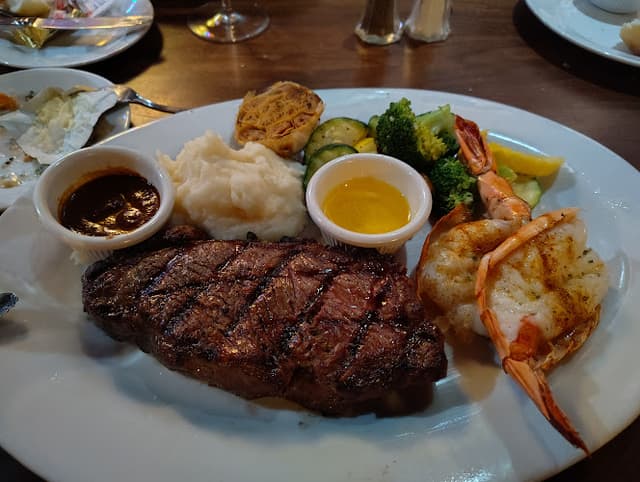 Spin A Yarn Steakhouse