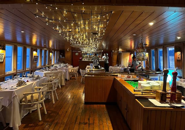 Tikos Seafood Restaurant