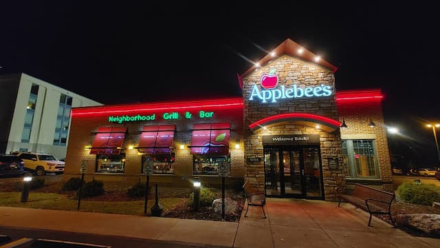 Applebee's Grill + Bar