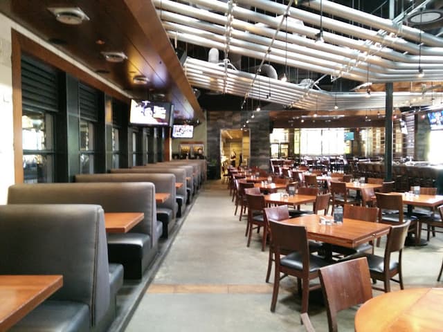 Yard House