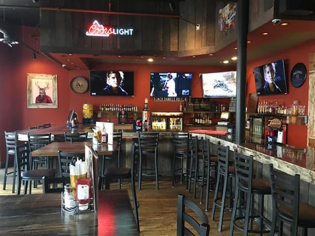 201 Tavern & Grill