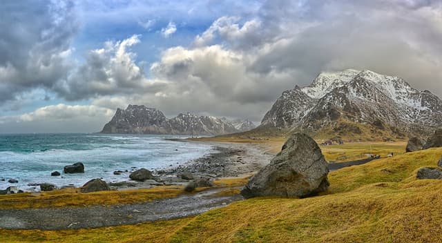 Uttakleiv beach