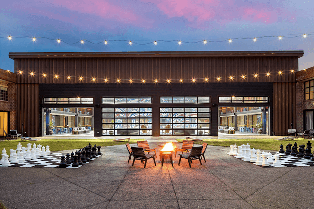 The Highlander Hotel