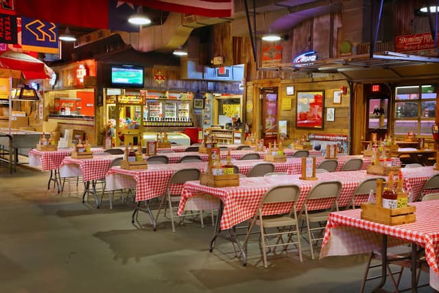 Rudy's "Country Store" and Bar-B-Q