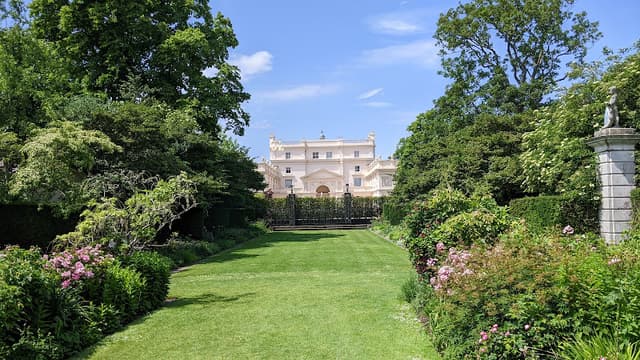 St John's Lodge Garden