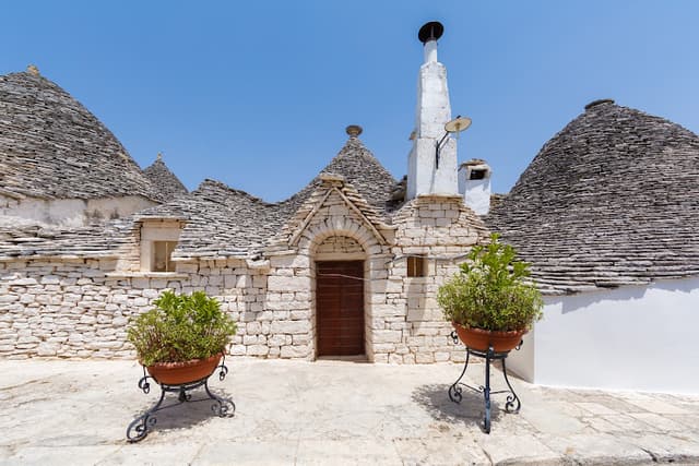 Guida Turistica Alberobello VisitAlberobello guide turistiche di Valle d' Itria, Puglia e Matera