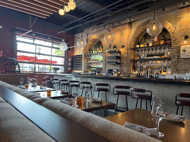 Davanti Enoteca