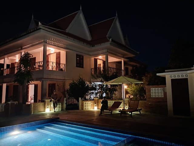 La Maison Bleue BTB