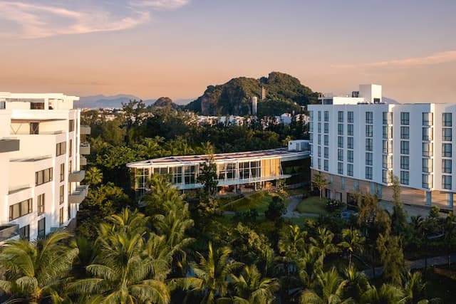 Meliá Danang Beach Resort