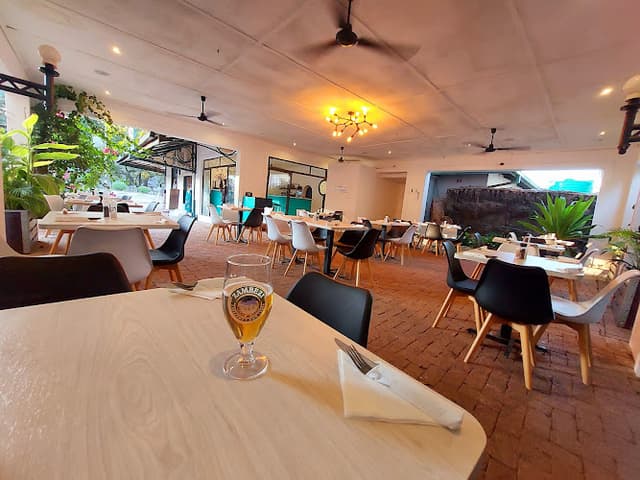 Zulu Bistro Bar
