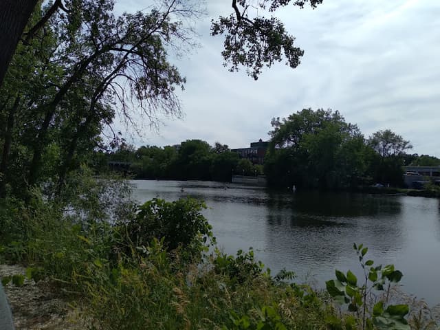 Riverfront Memorial Park