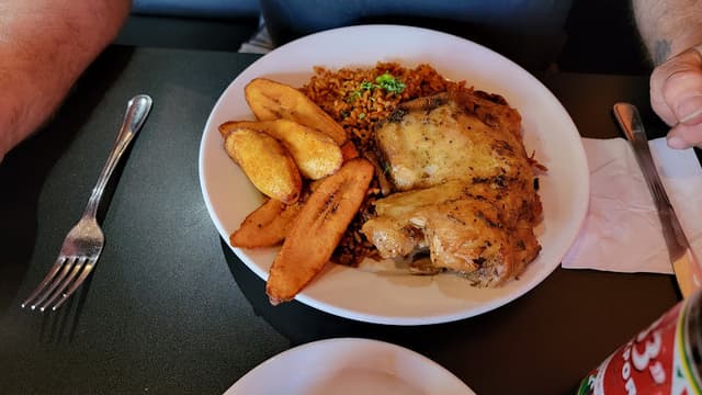 Vizo’s African Bar & Restaurant