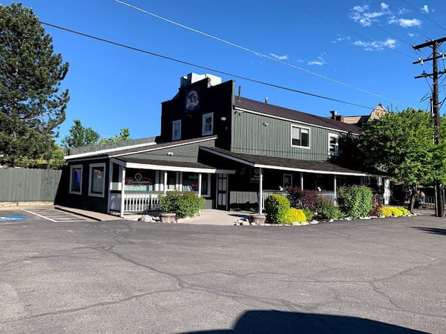 T's Smokehouse & Grill