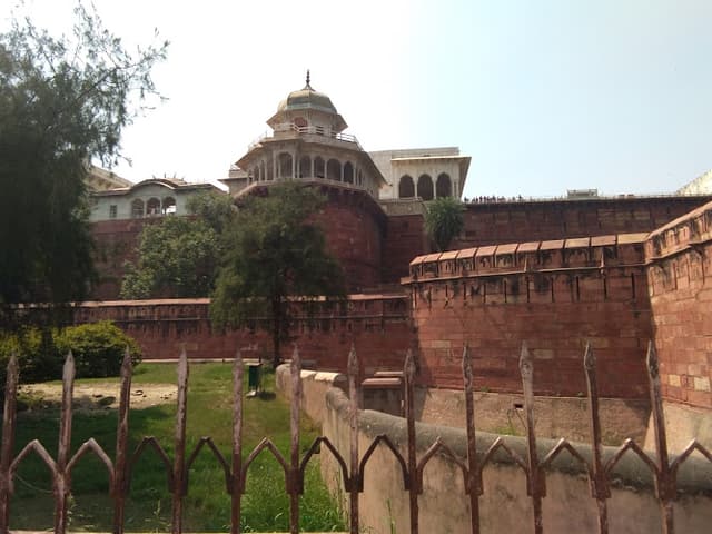 Tourist complex