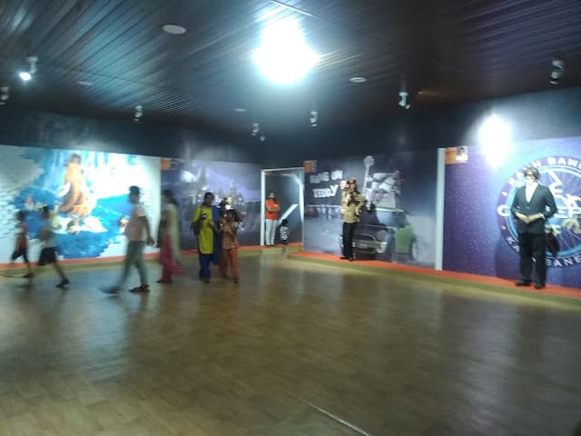 BENZ WAX MUSEUM & FISH AQUARIUM