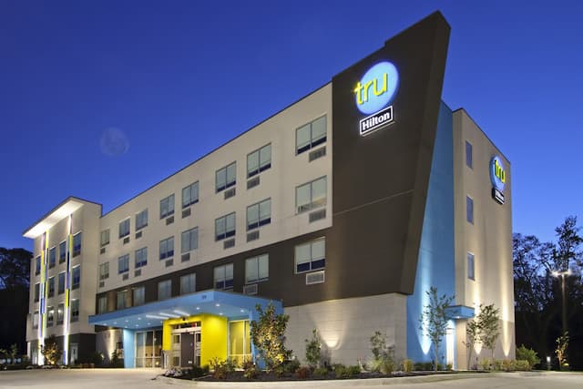 Tru by Hilton Meridian