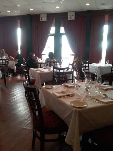 Louie & Johnnie's Ristorante Primavera