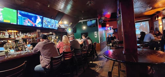 Sidelines Bar & Grill