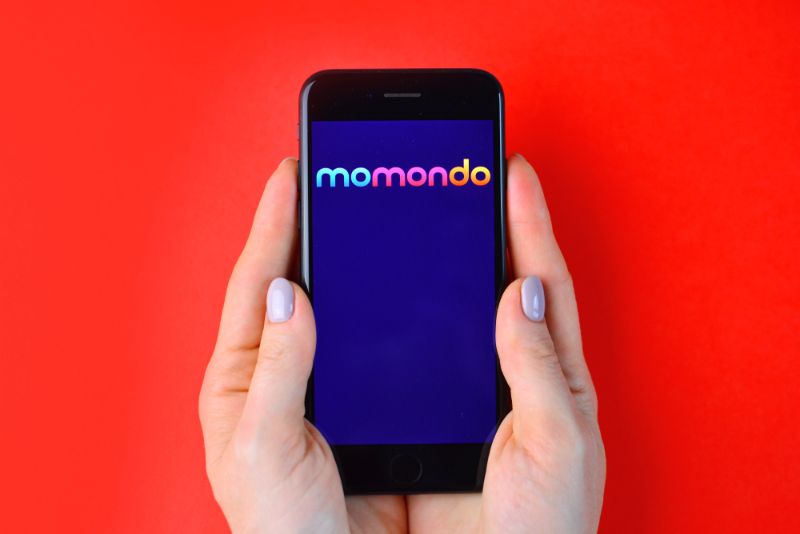 Momondo on mobile phone