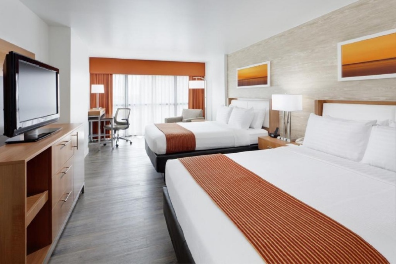 Holiday Inn San Antonio-Riverwalk, an IHG Hotel room interior