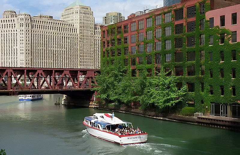 Chicago's Riverwalk Adventure