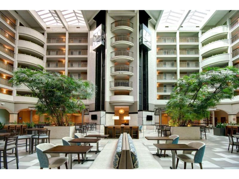 The Embassy Suites by Hilton Jacksonville Baymeadows offers a reliable and luxurious accommodation experience in the heart of Florida.