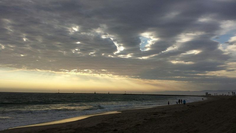 Silver Strand Beach is one of Oxnard’s most popular spots for sunbathing and swimming due to its picturesque shoreline and stunning views of the Pacific Ocean.